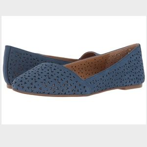 NWOT Lucky Brand Archh Flats blue suede perforated